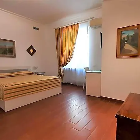 Bed & Breakfast Five