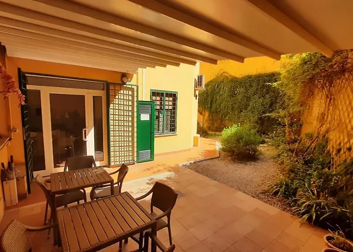 Five Bed and Breakfast 4*