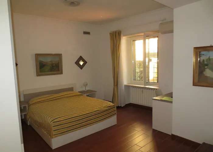 Bed & Breakfast Five Rome