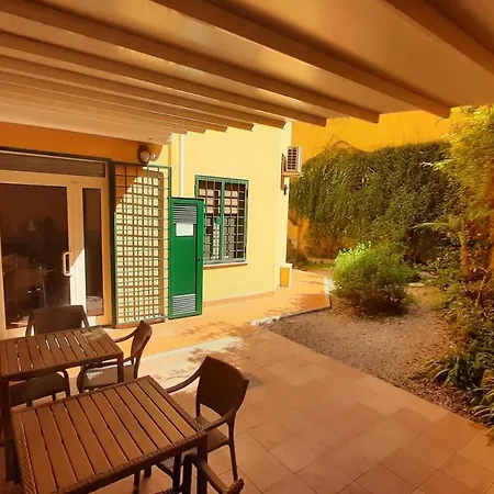 Five Bed & Breakfast 4*