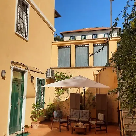 Bed & Breakfast Five 4*