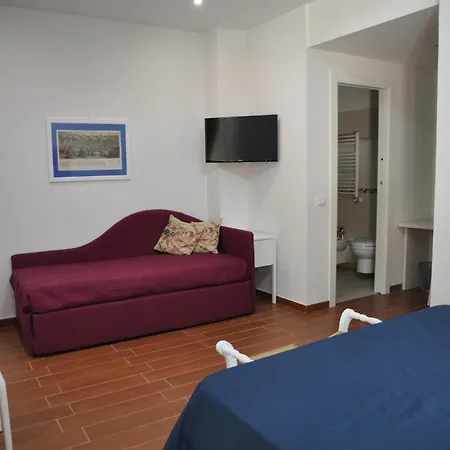 Five Bed & Breakfast Rom